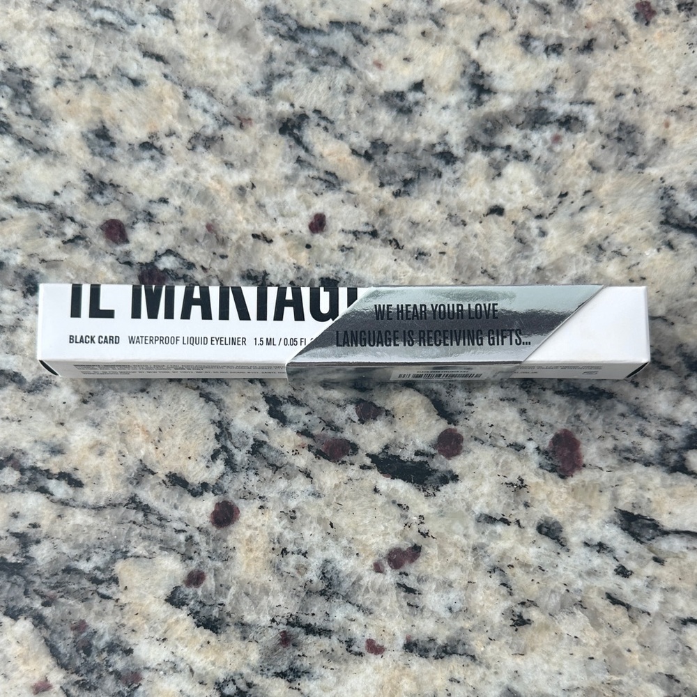 IL MAKIAGE Black Card Liquid Eyeliner